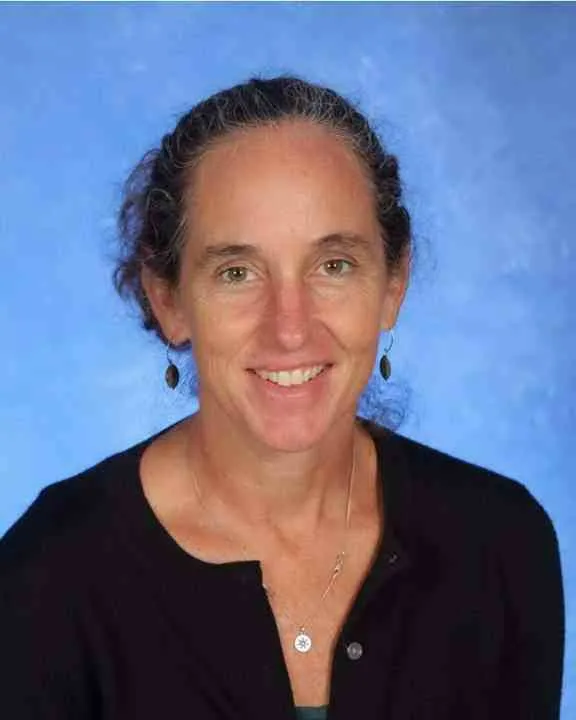 Jennifer Gifford Headshot