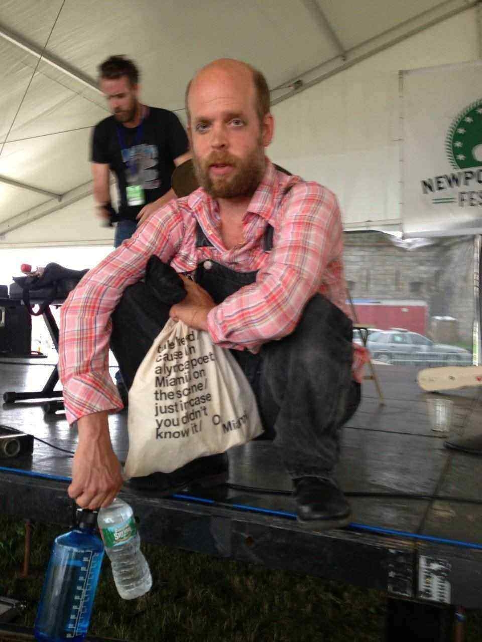 Will Oldham with tote bag
