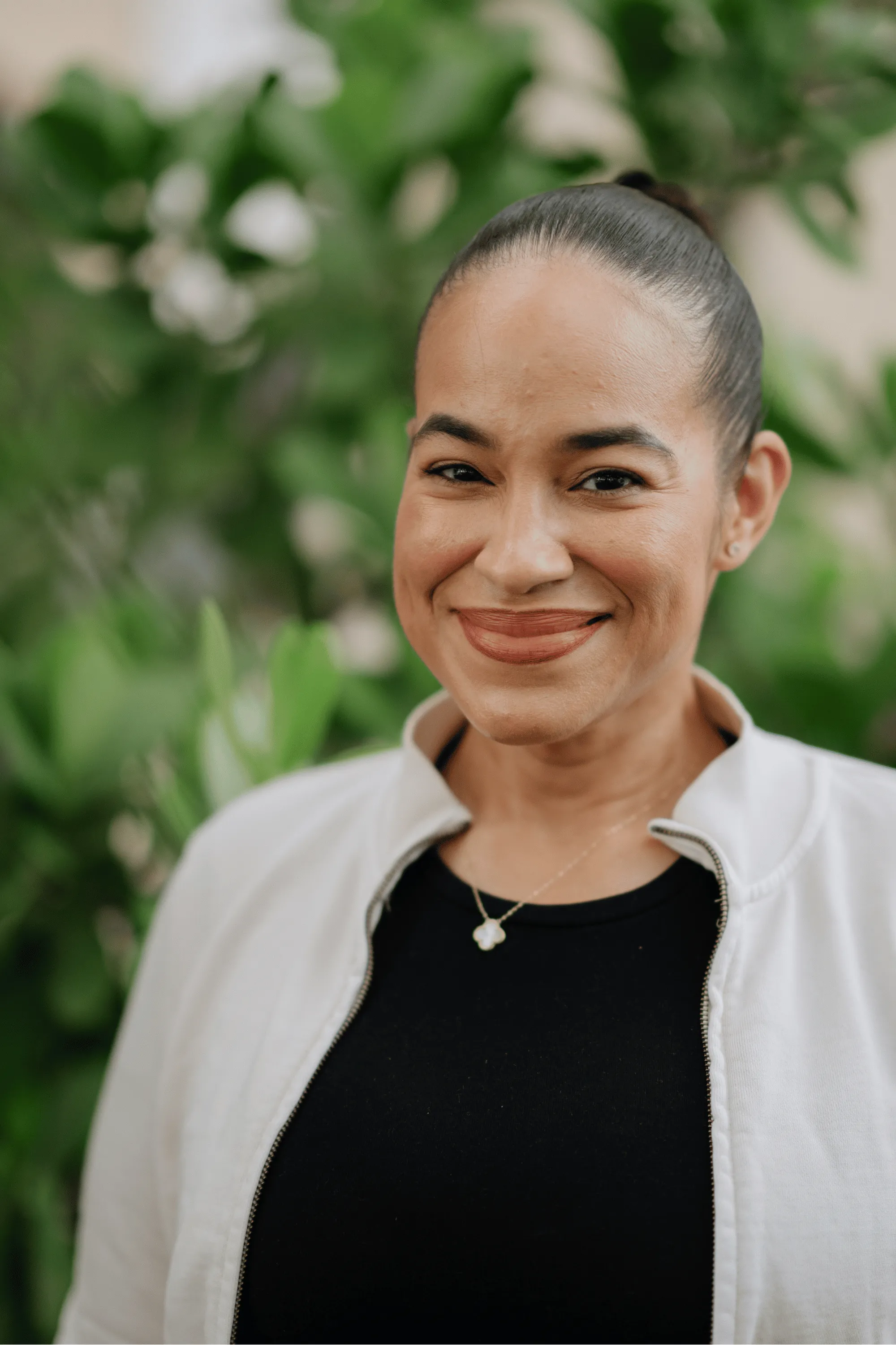 Lee Betsy 2026 Headshot 2